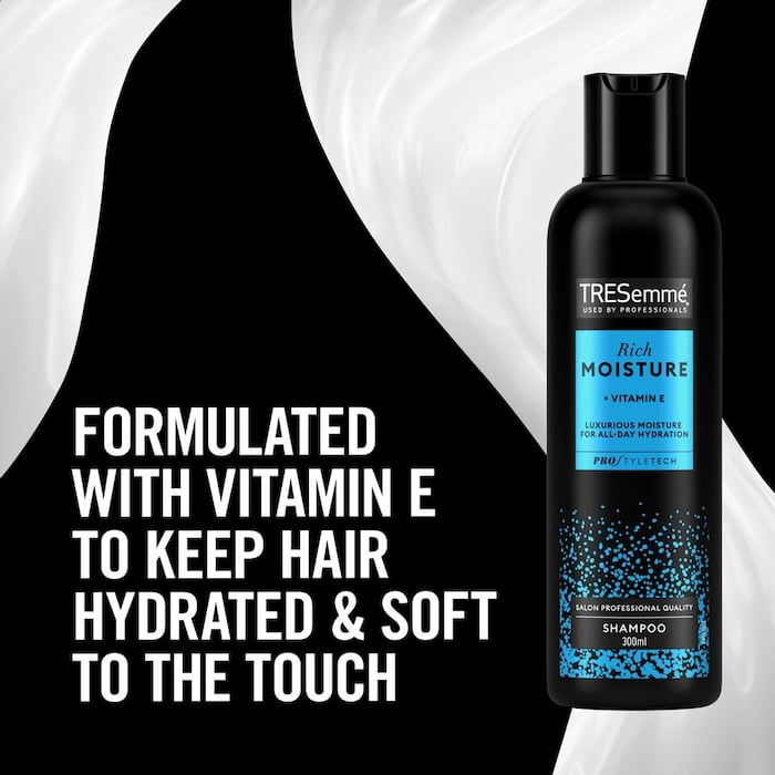 Tresemme Rich Moisture Shampoo For Dry Hair, 300 ml 3 Tresemme Rich Moisture Shampoo For Dry Hair, 300 ml - Image 3