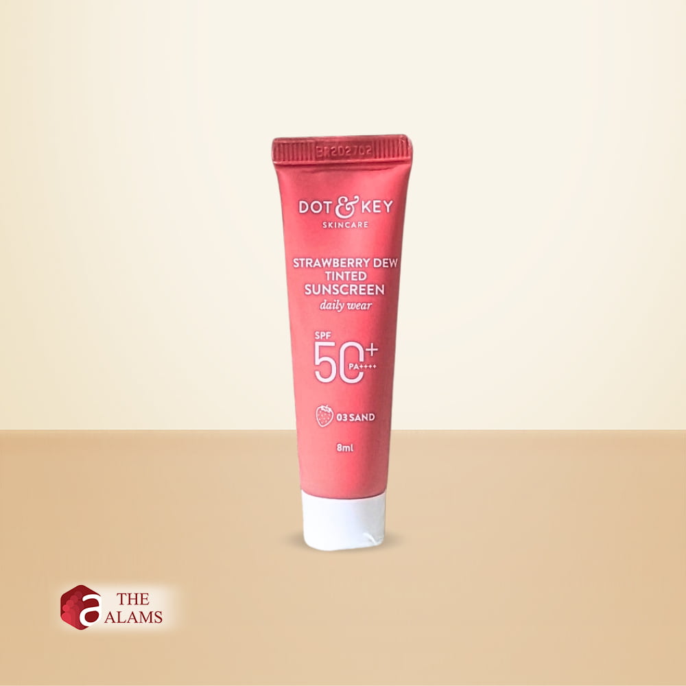 Dot & Key Strawberry Dew Tinted Sunscreen SPF 50+ PA++++ 03 Sand SAMPLE, 8 ml 1 Dot & Key Strawberry Dew Tinted Sunscreen SPF 50+ PA++++ 03 Sand SAMPLE, 8 ml